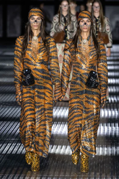 Look 33